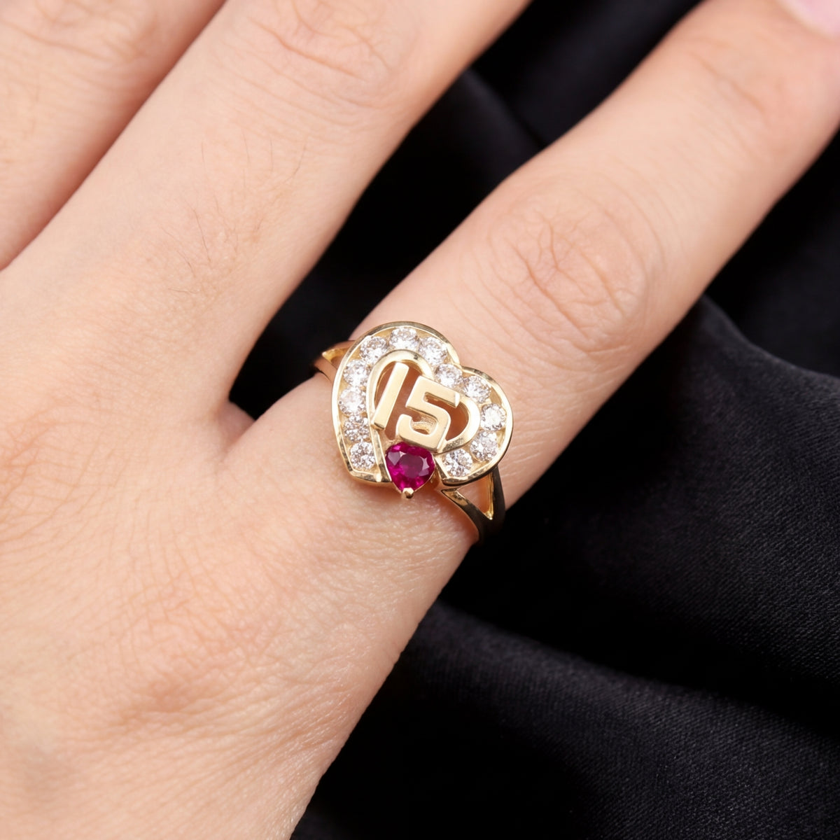 Auténtico anillo de quinceañera de oro de 14 quilates con piedra rosa