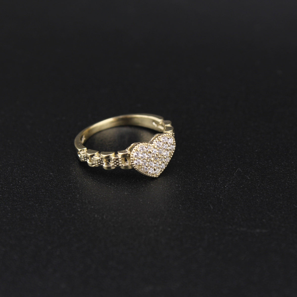 10K Heart Ring
