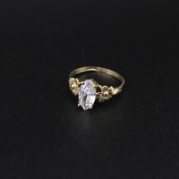 10K Marquise White Ring