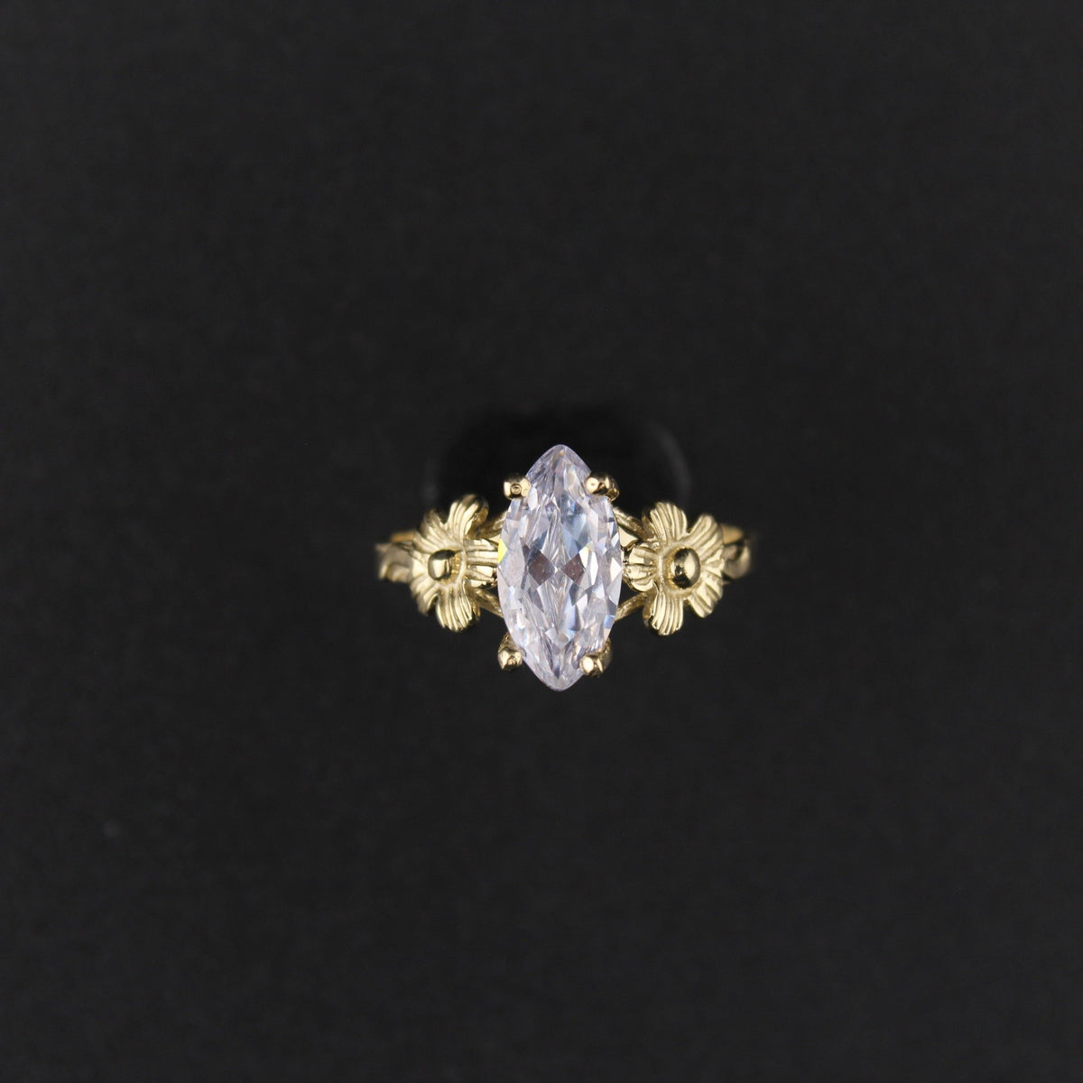 10K Marquise White Ring