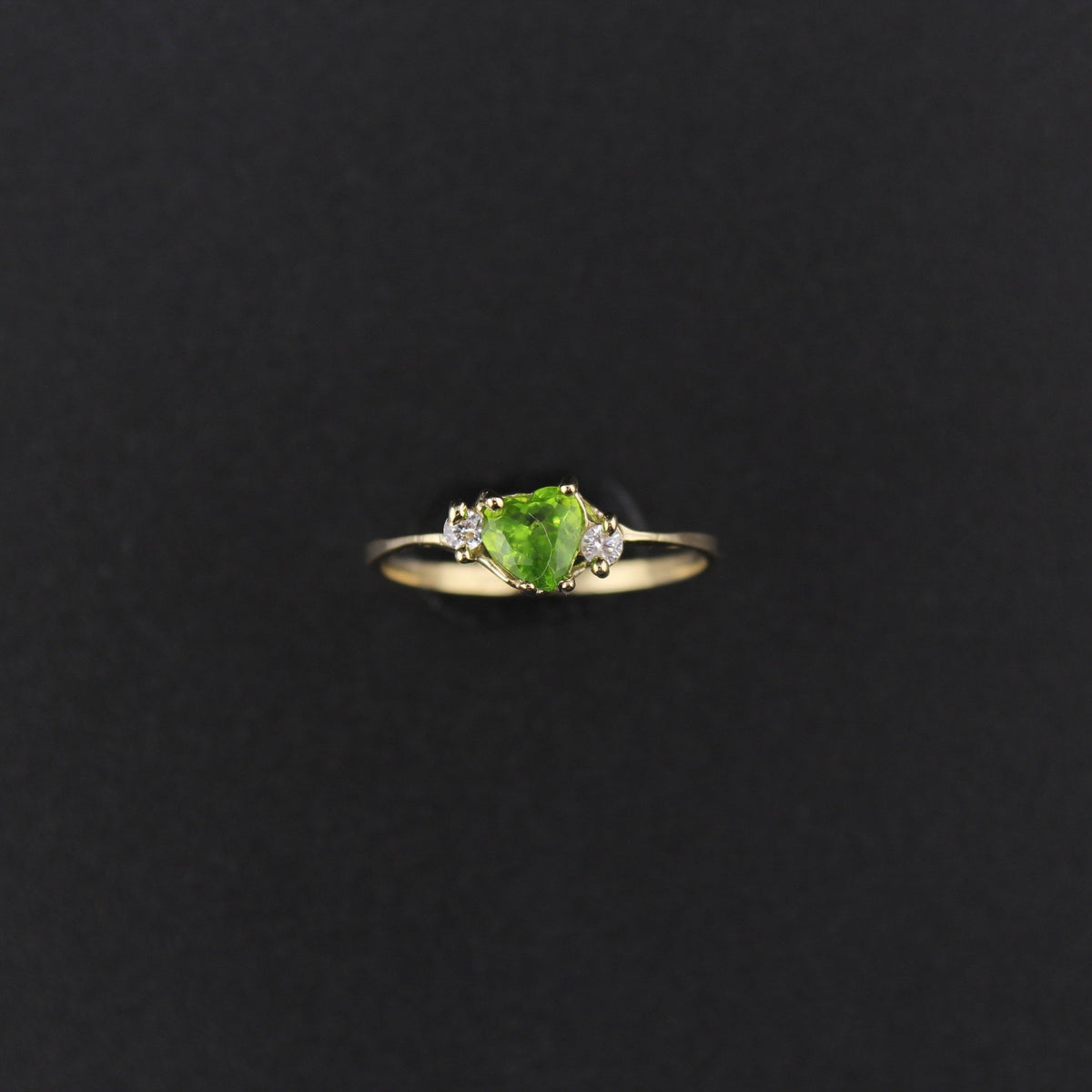 10K Green Heart Stone Ring