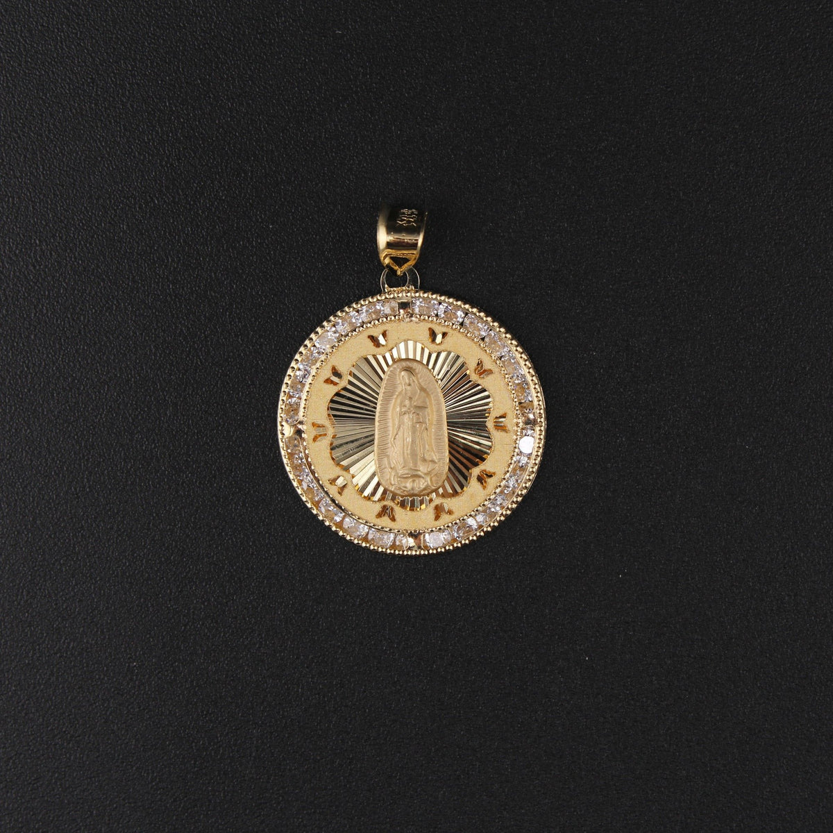10K Virgin Mary Round Pendant
