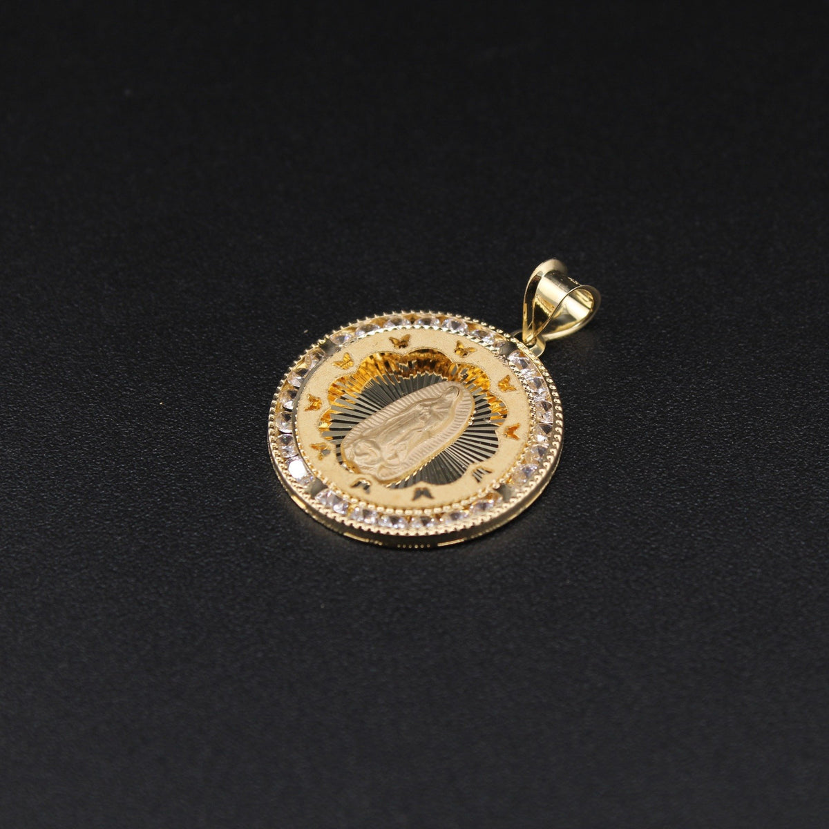 10K Virgin Mary Round Pendant