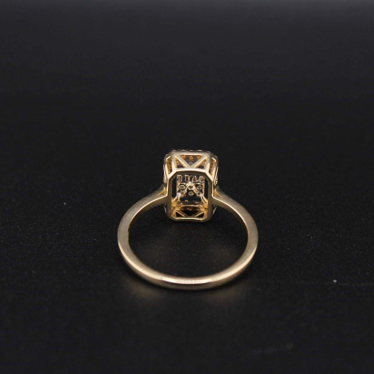 10K Yellow Gold Ladies Diamond Ring