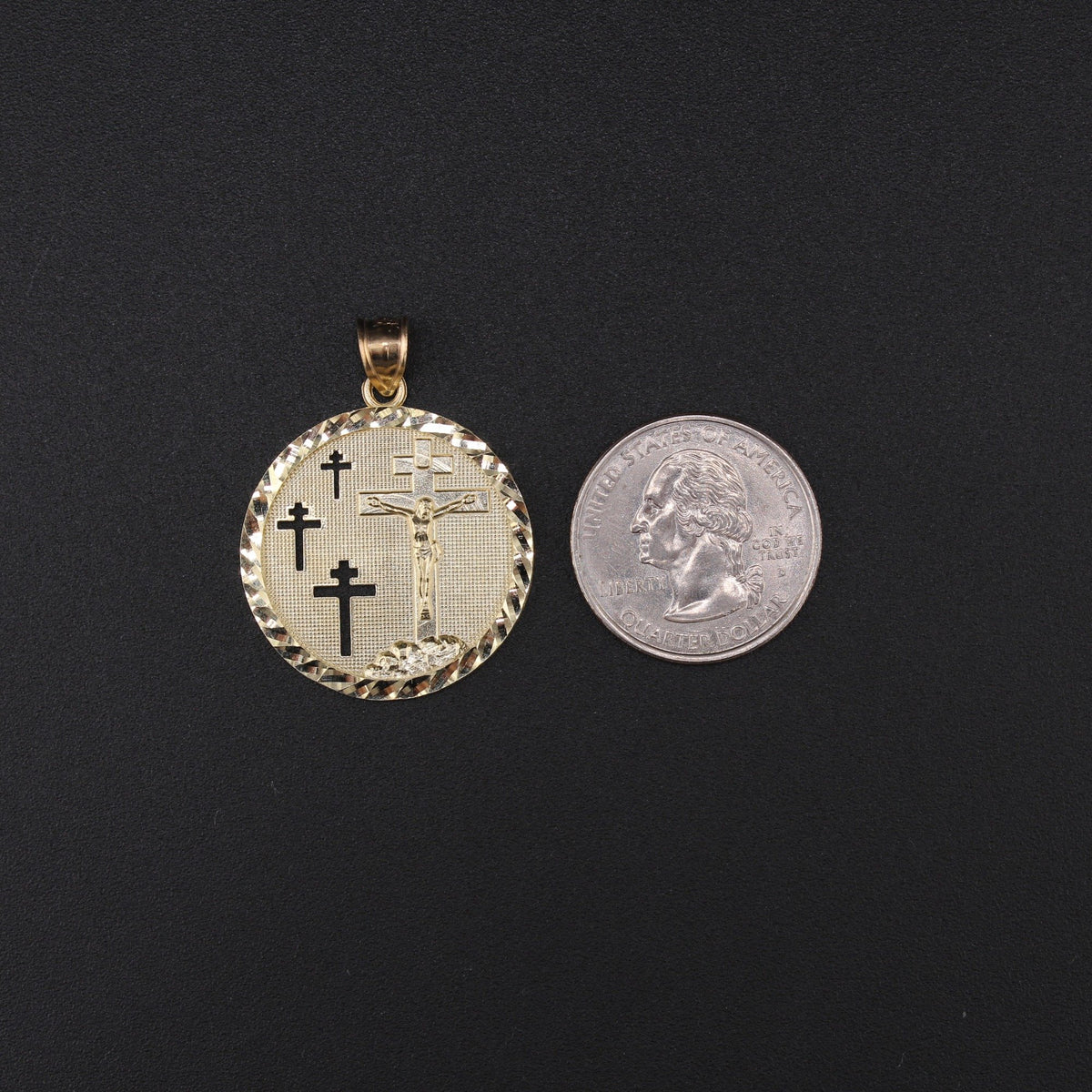 10K Cross Round Pendant