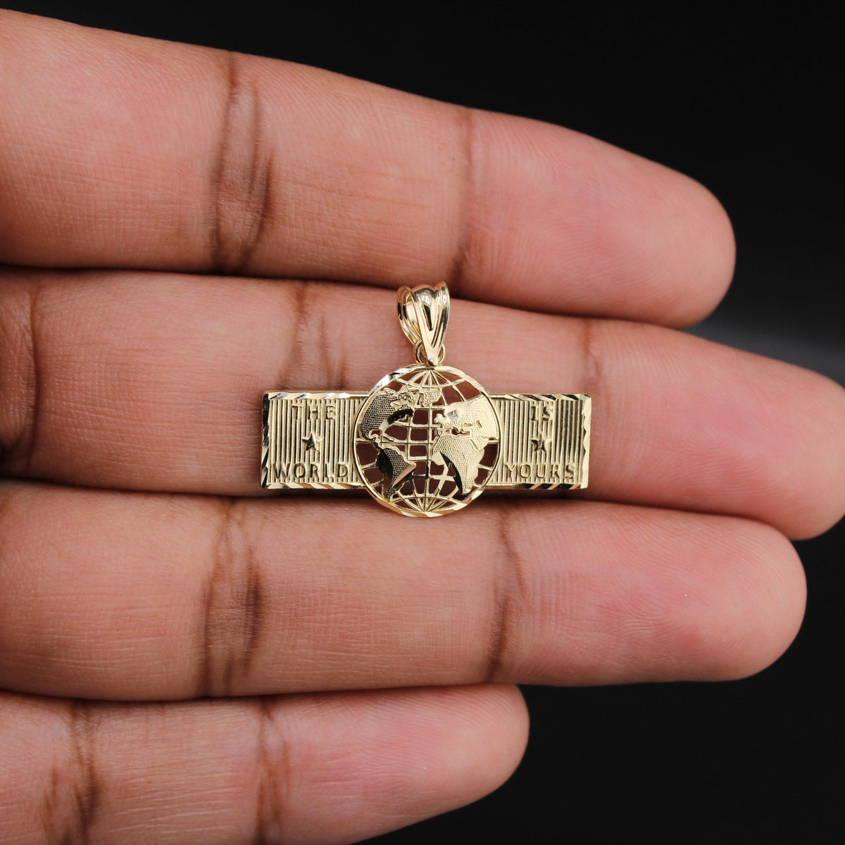 10K Globe Pendant