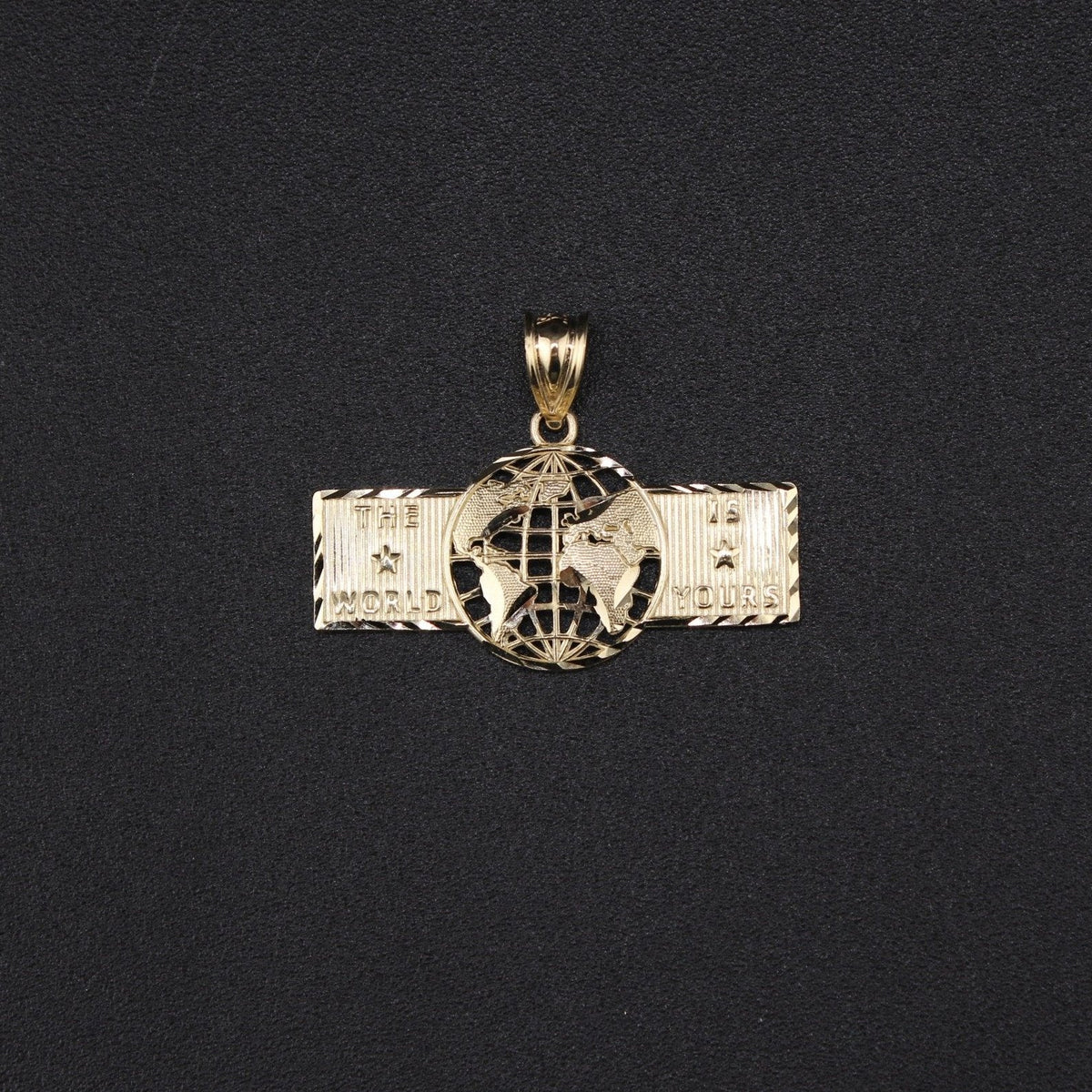 10K Globe Pendant
