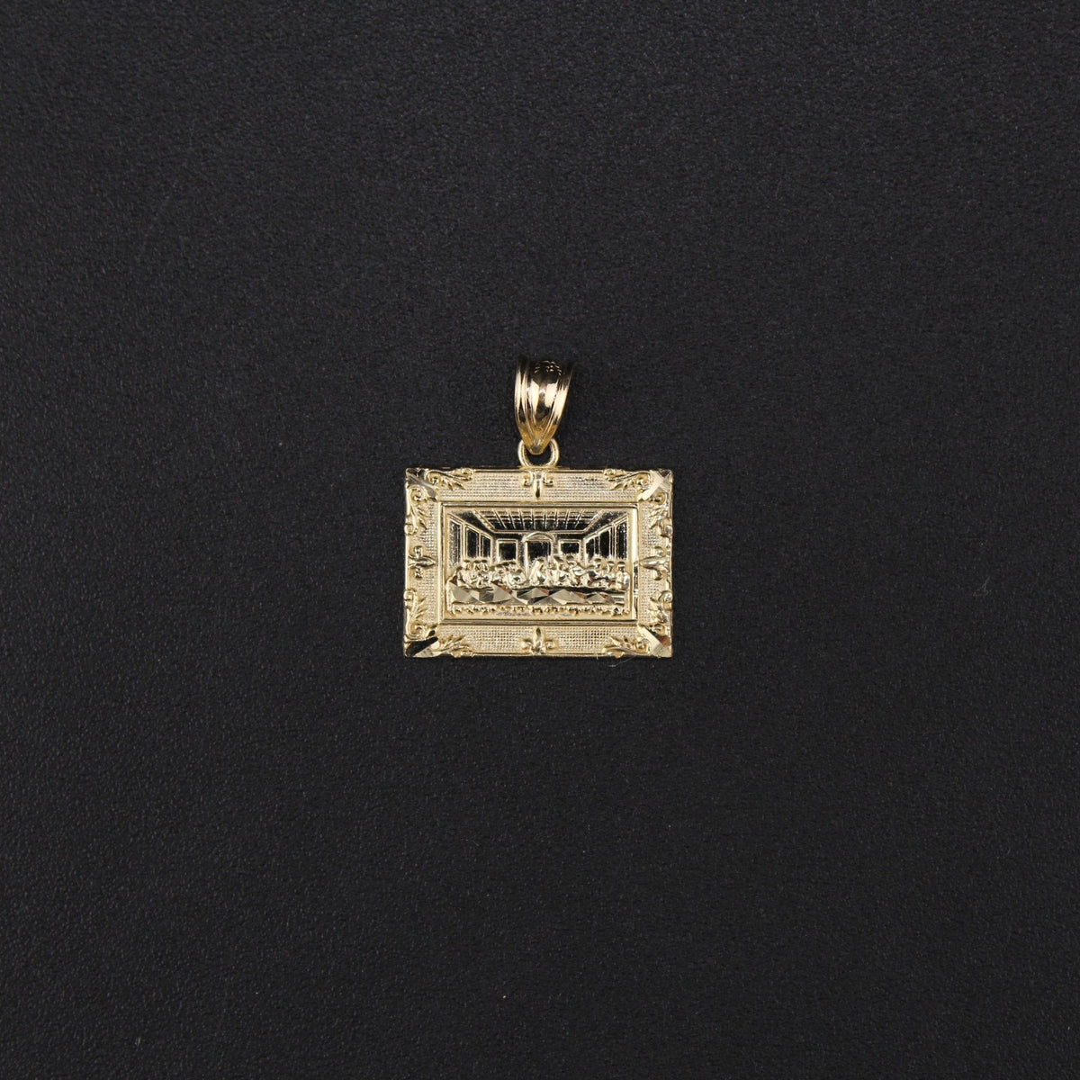 10K Last Supper Pendant