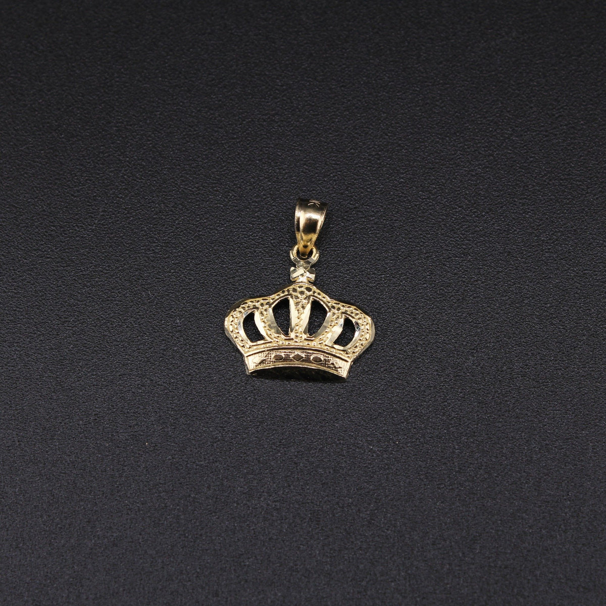 10K YG Crown Pendant (1.1g)