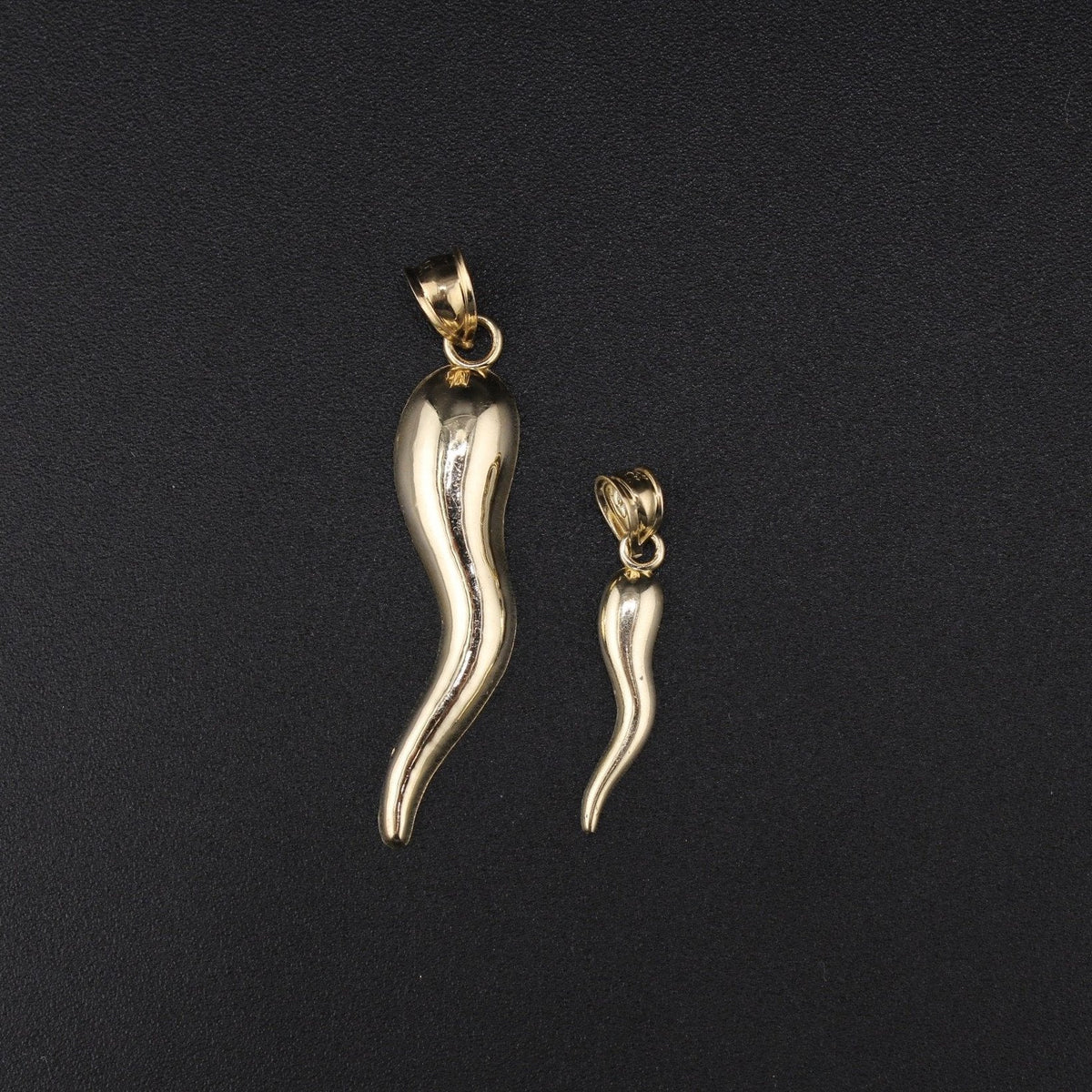 10K Cornicello Pendant