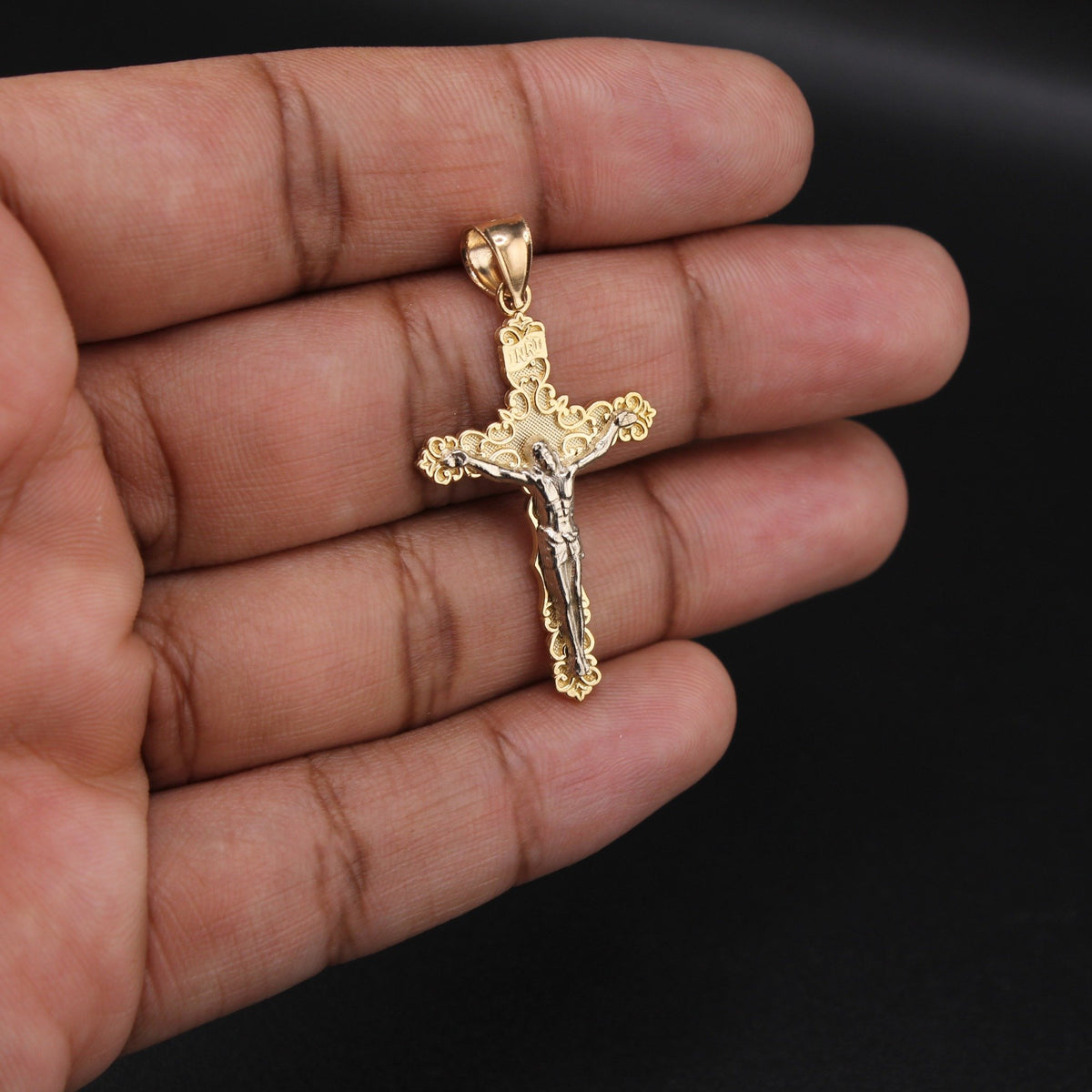 10K YG Cross Pendant (2.9g)