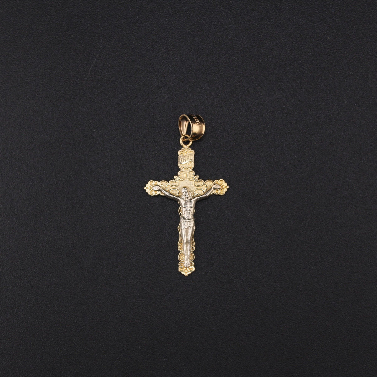 10K YG Cross Pendant (2.9g)