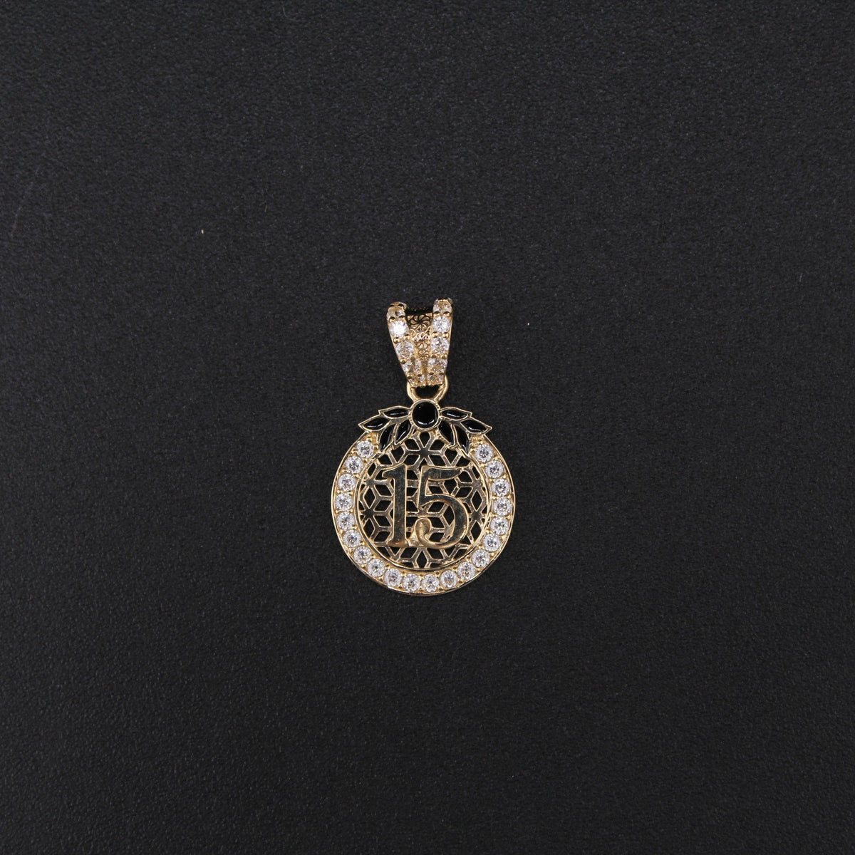 10K YG Quinceañera Pendant (1.7g)