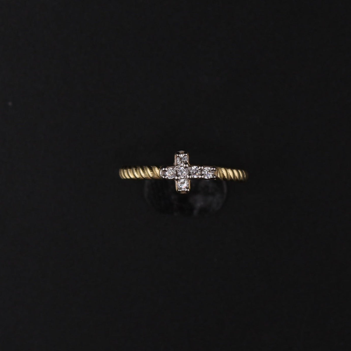 10K YG Cross Ring 