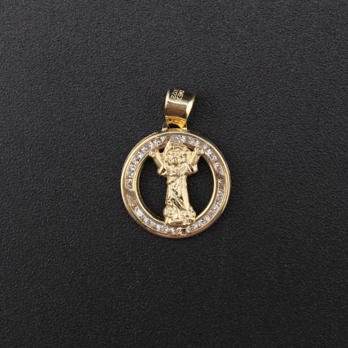 10K Divino Nino Pendant
