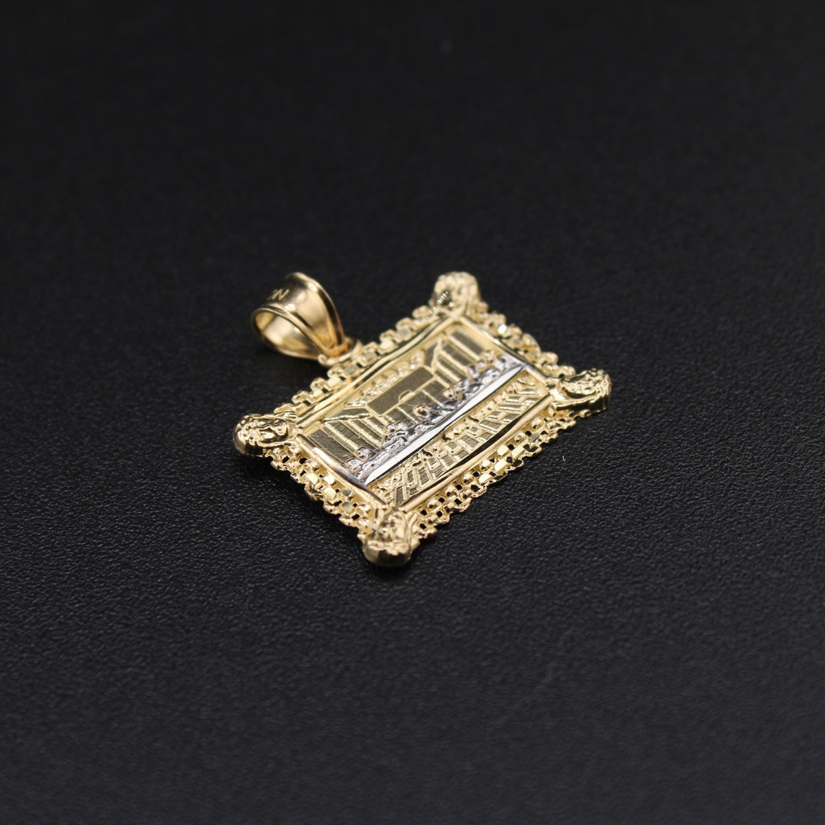 10K Pendant