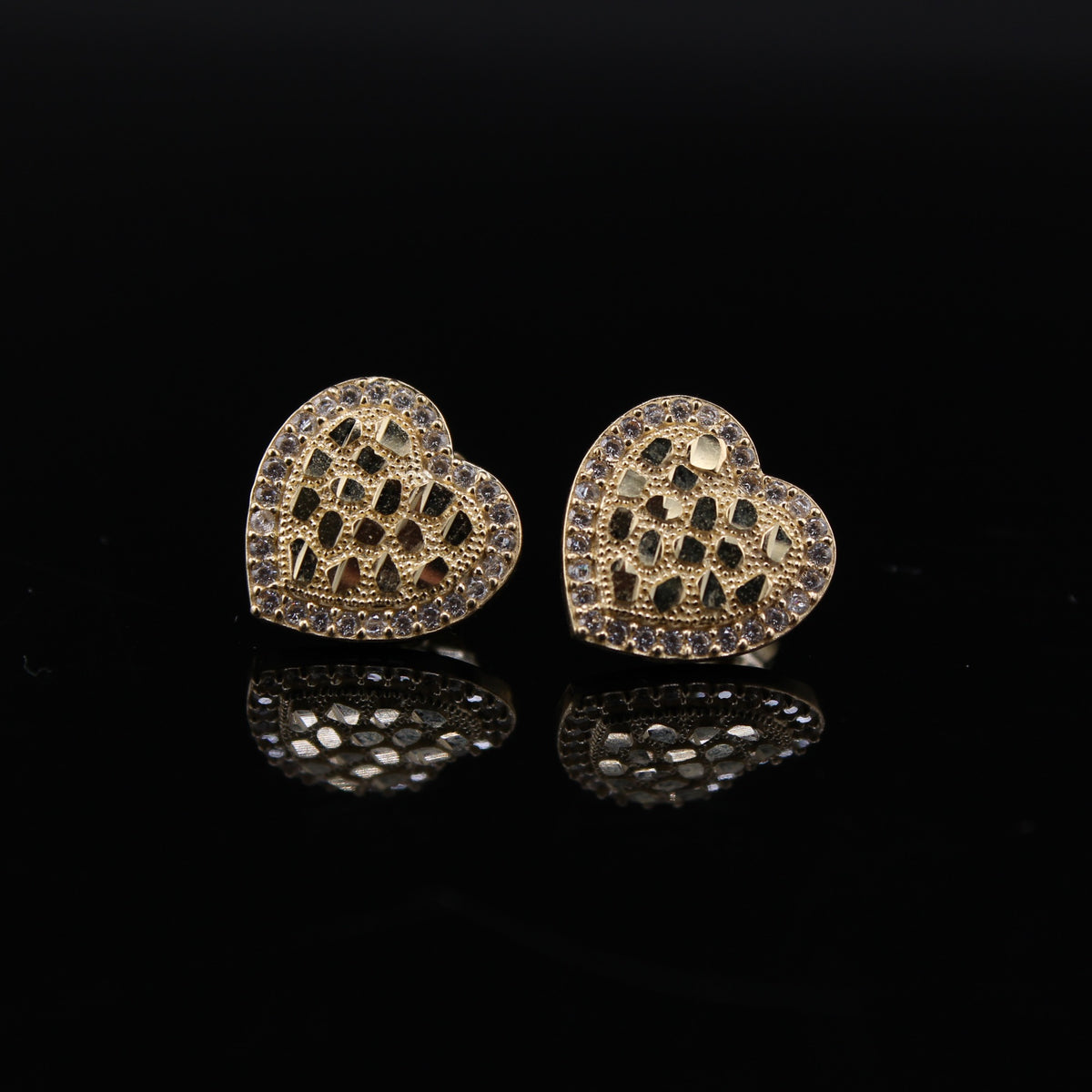 10K Studs Heart 2.2g YG Earring