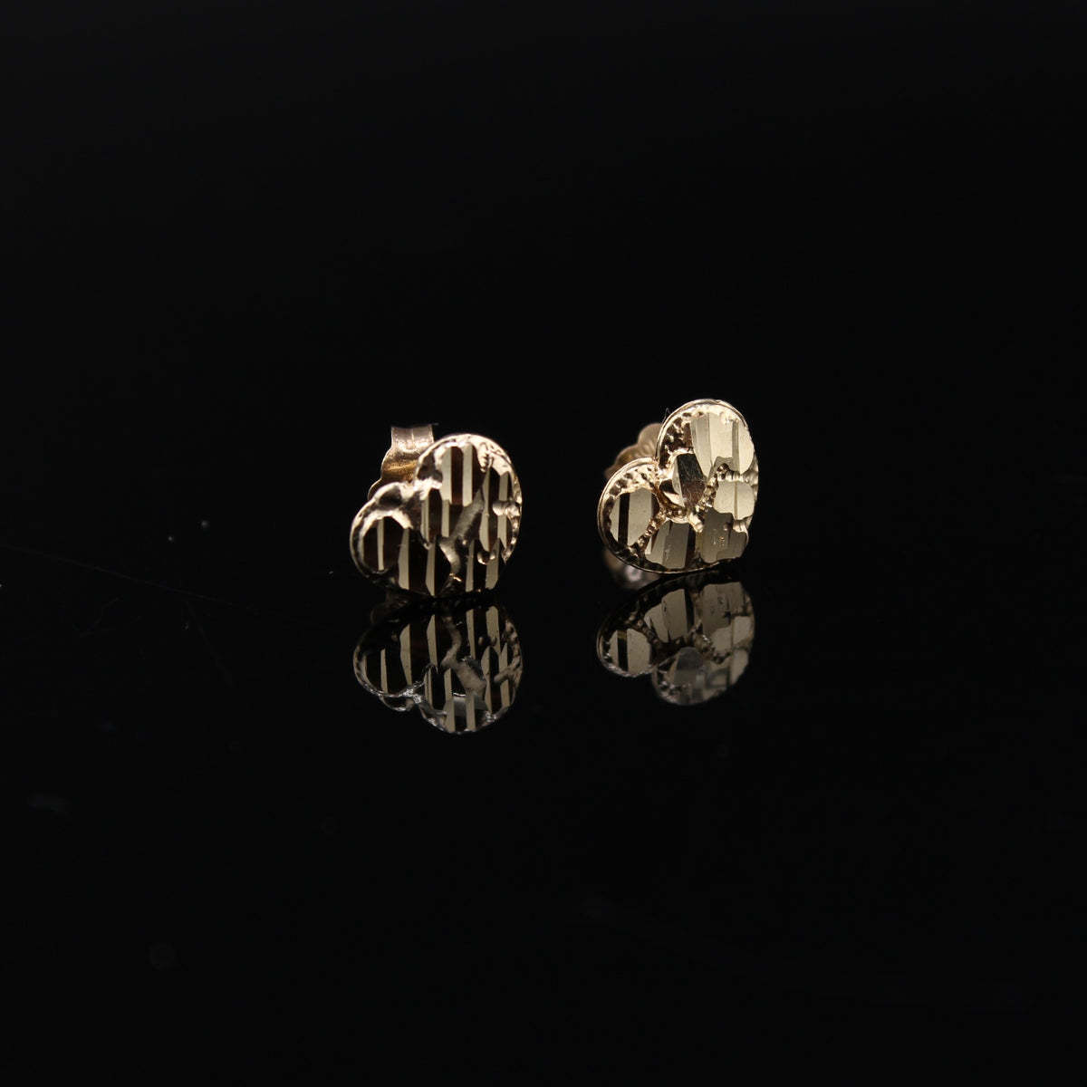 10K Studs Heart 1g YG Earring