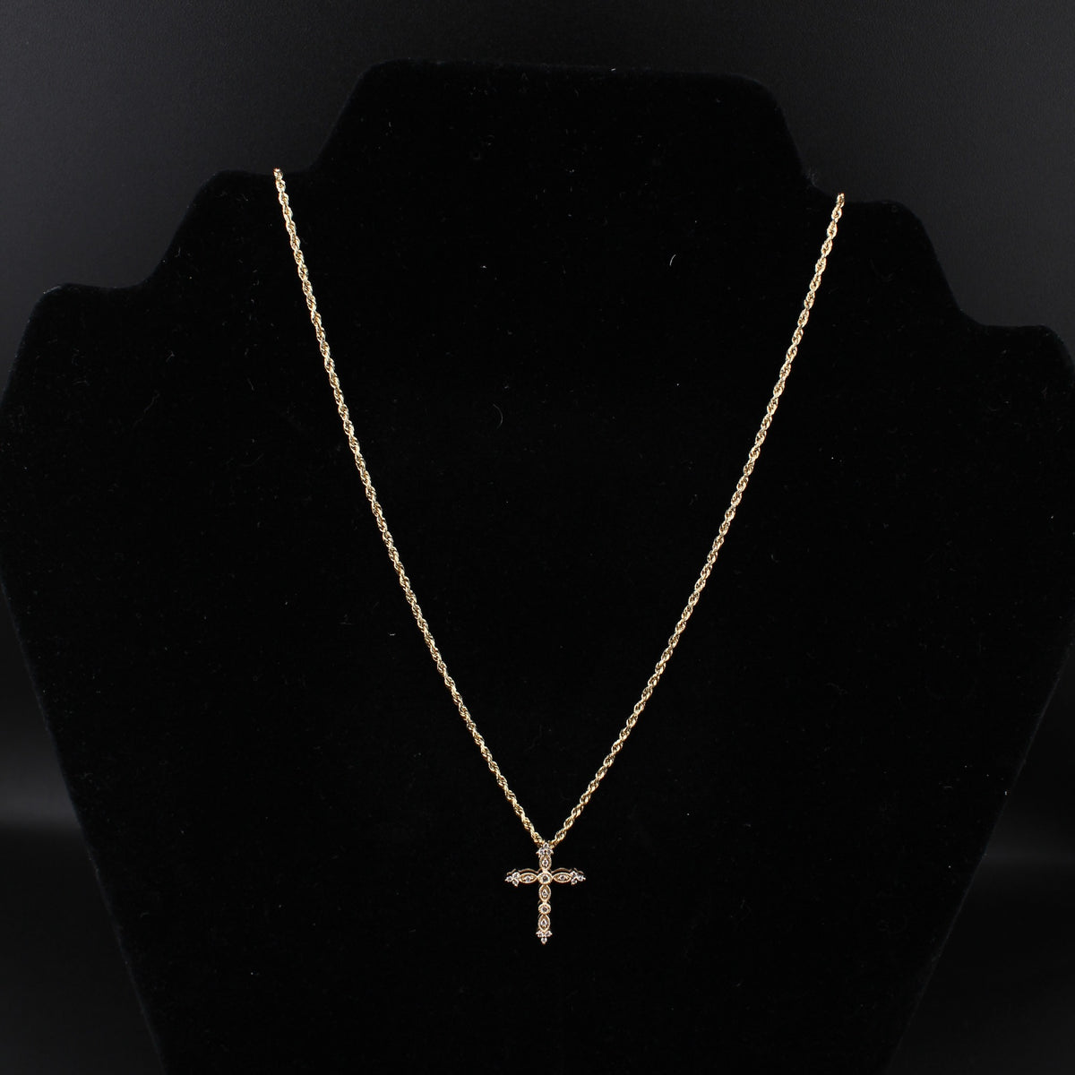 10K Pendant + Chain 4.7g YG Chain 22in