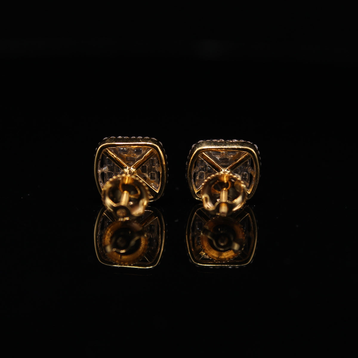 10K 0.45CTW Diamond Earring 2.4g YG