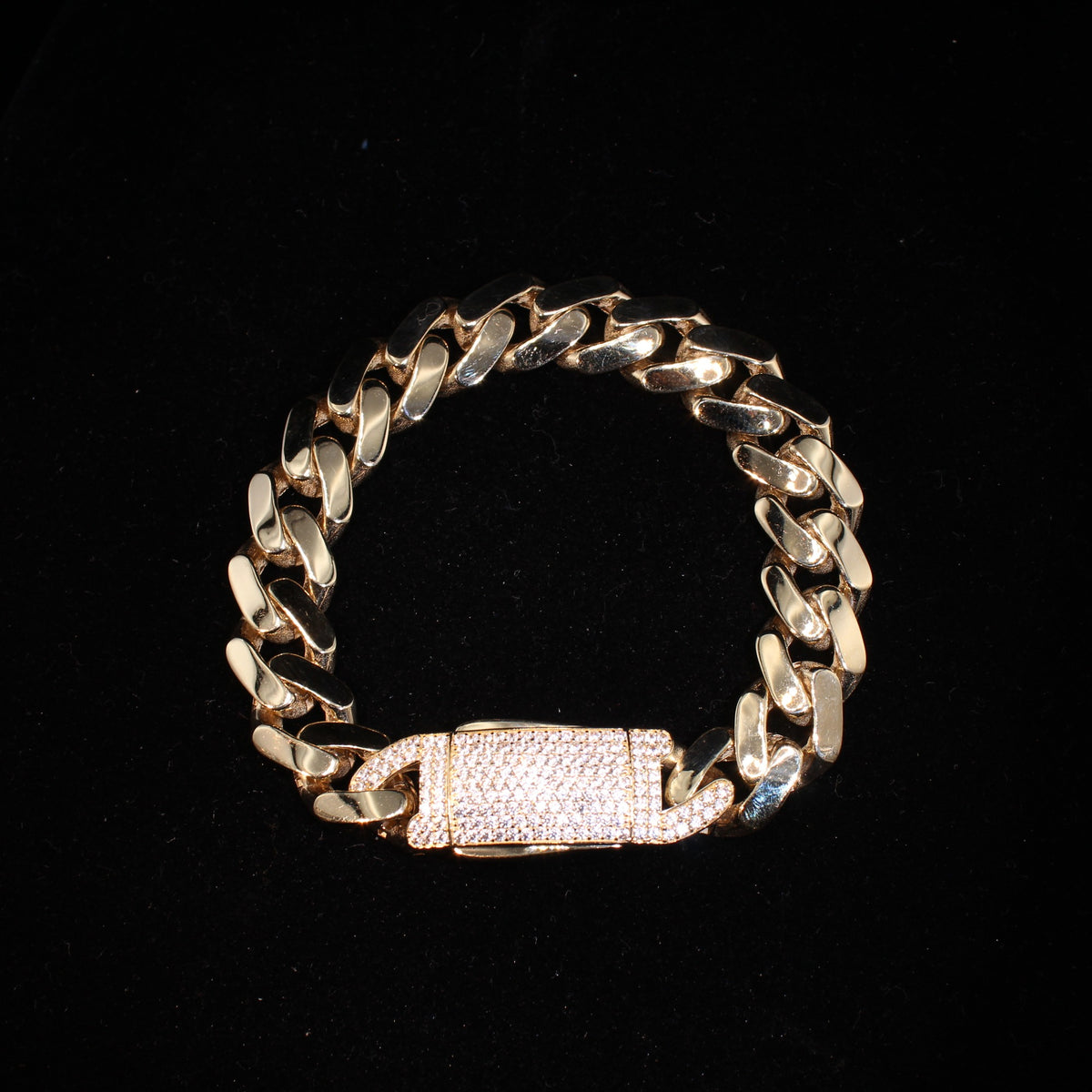 14K Monaco 17.8g YG Bracelet 8in 13mm