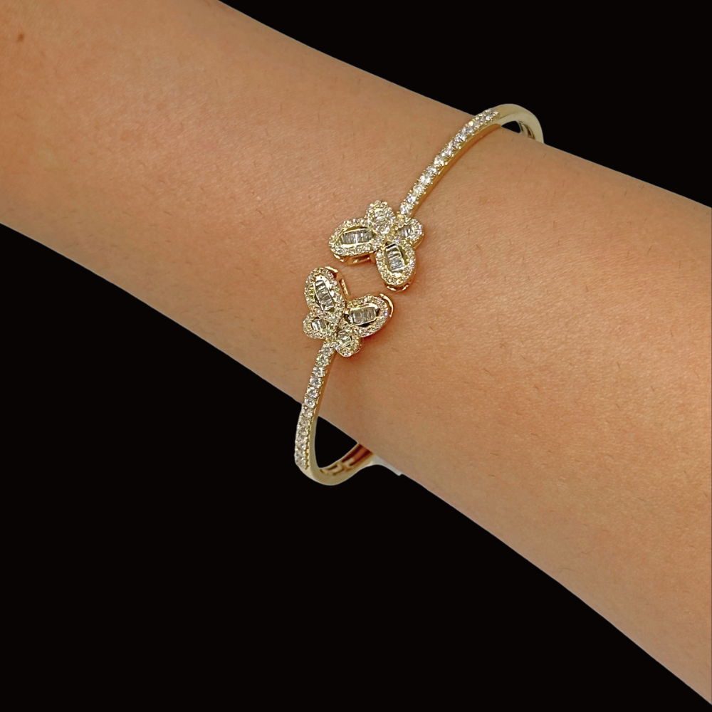 Brazalete de mariposa de oro de 10 quilates con diamantes auténticos