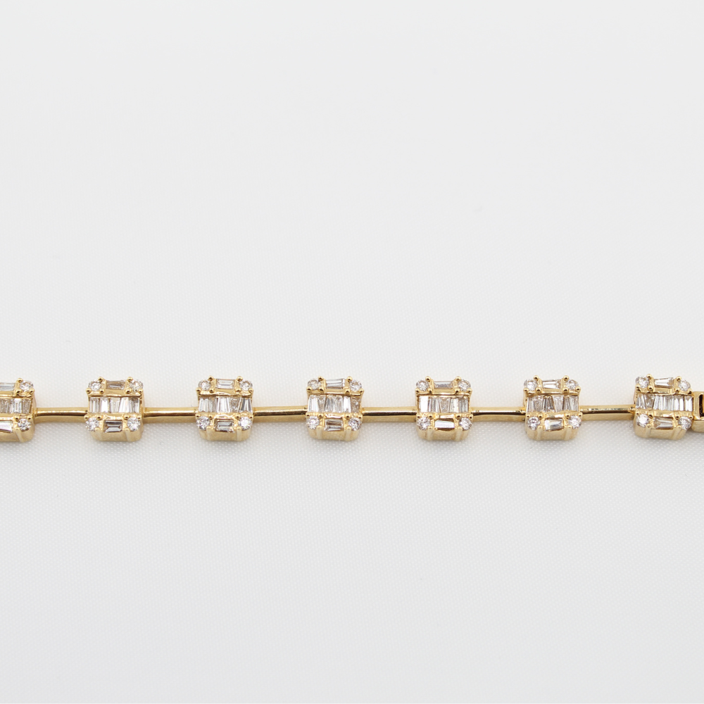 Pulsera de oro de 18 quilates con diamantes de 2.55 CTW