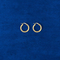 Aretes de aro de oro macizo de 14K