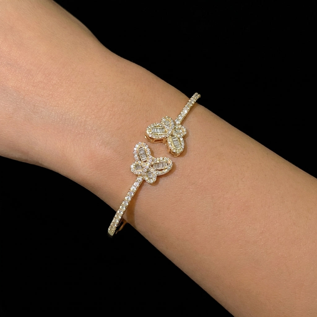 Brazalete de mariposa de oro de 10 quilates con diamantes auténticos