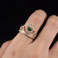 Real Gold 14K Tiara Green Stone Ring