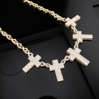 Cadena de oro de 14 quilates con cruz de diamantes e infinito real
