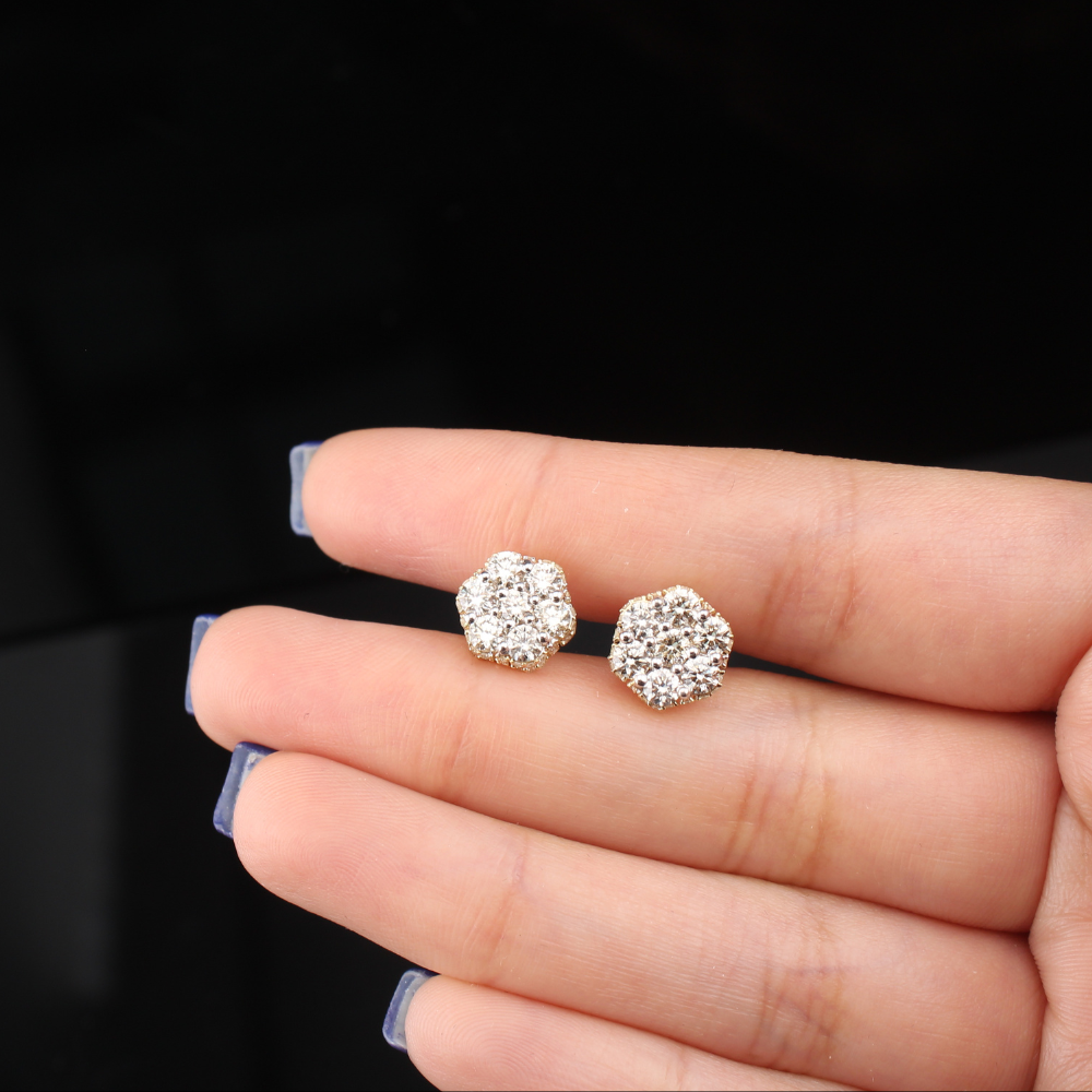 Pendientes de oro de 10K con forma de flor y diamantes de 1.5 CTW