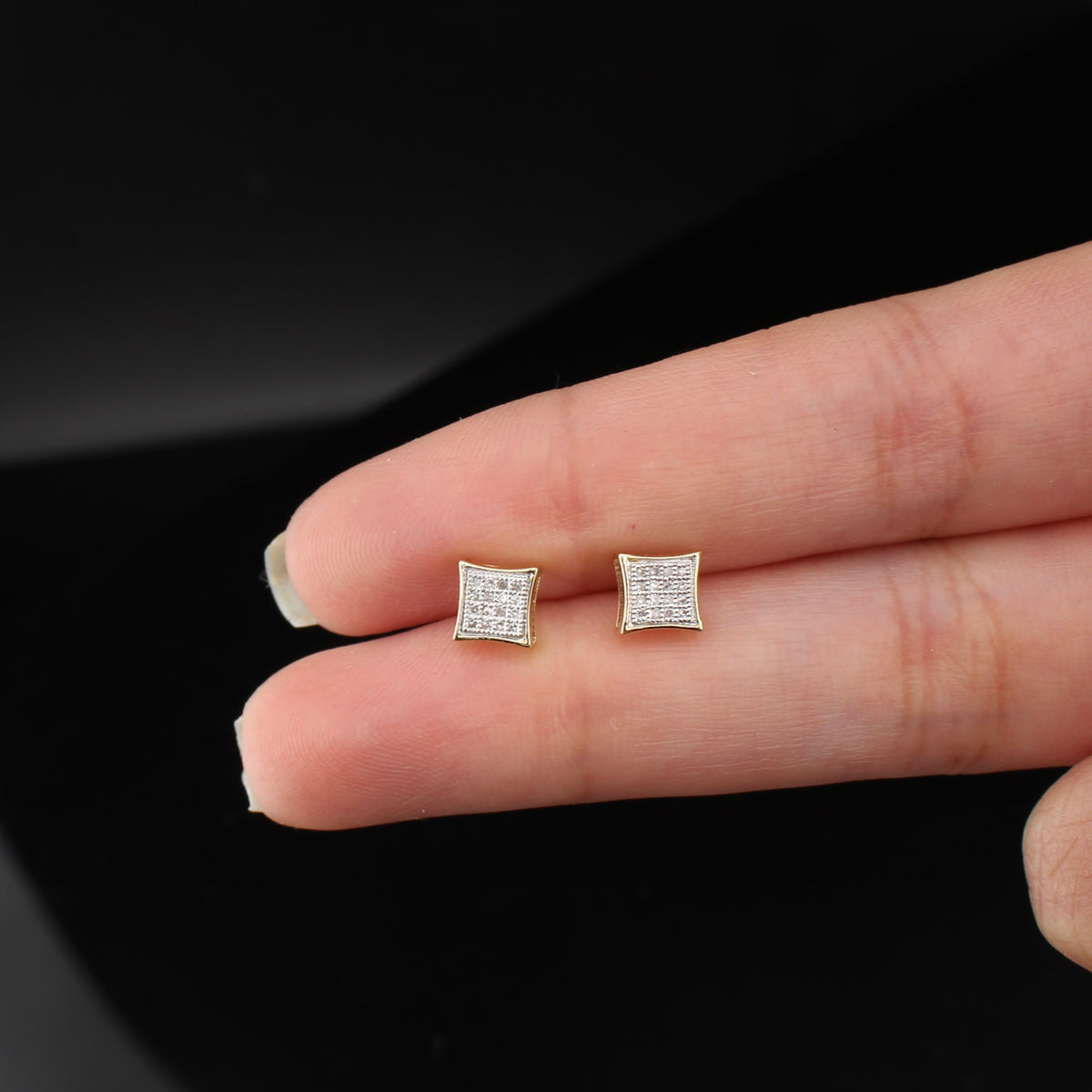 Aretes Cuadrados de Oro Real de 14K con Diamantes