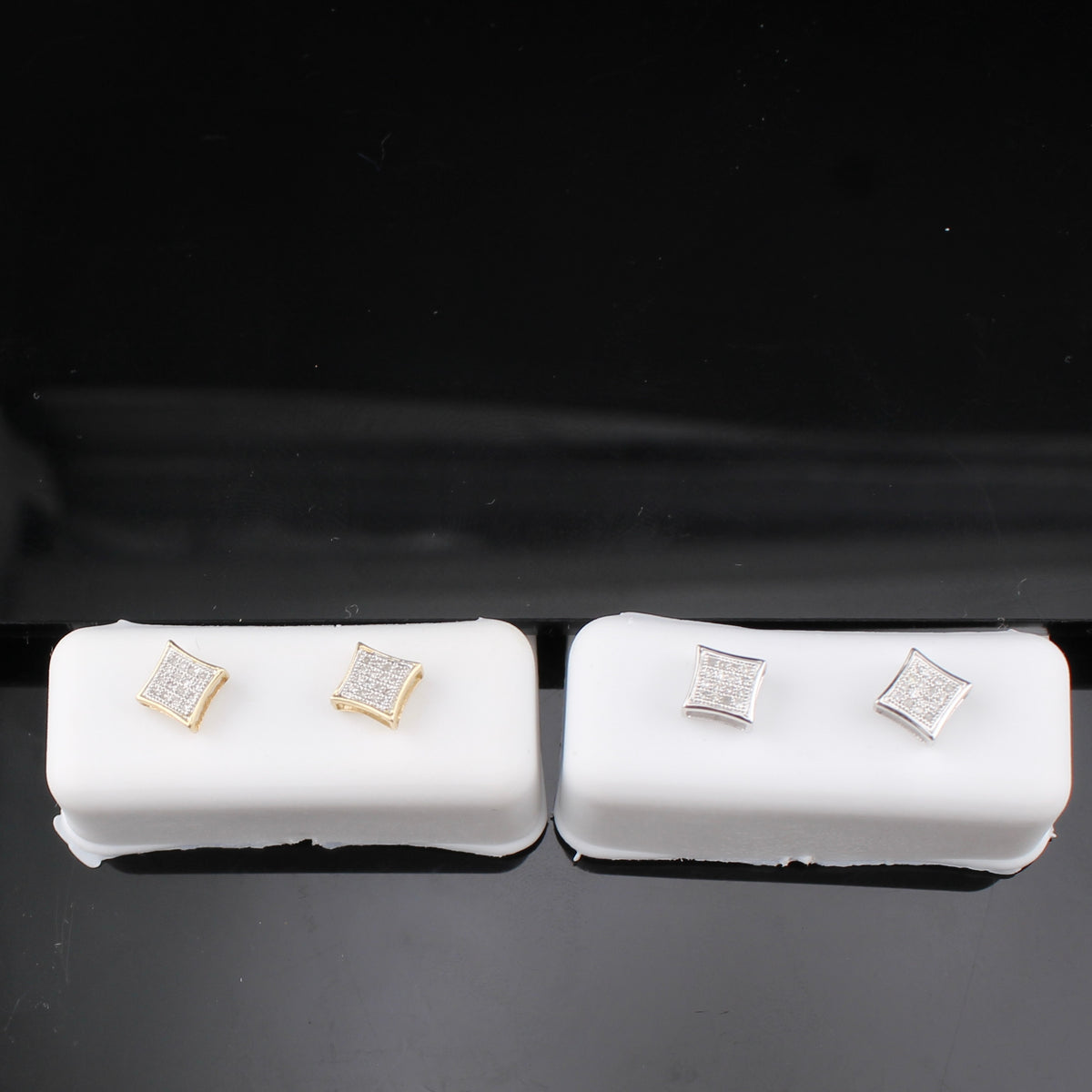 Aretes Cuadrados de Oro Real de 14K con Diamantes