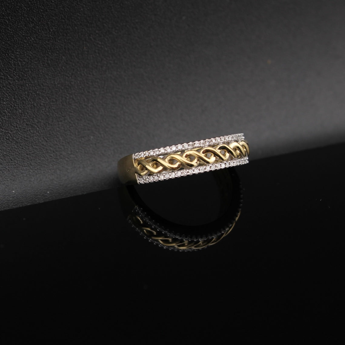 Anillo de hombre de oro de 10K auténtico con diamante