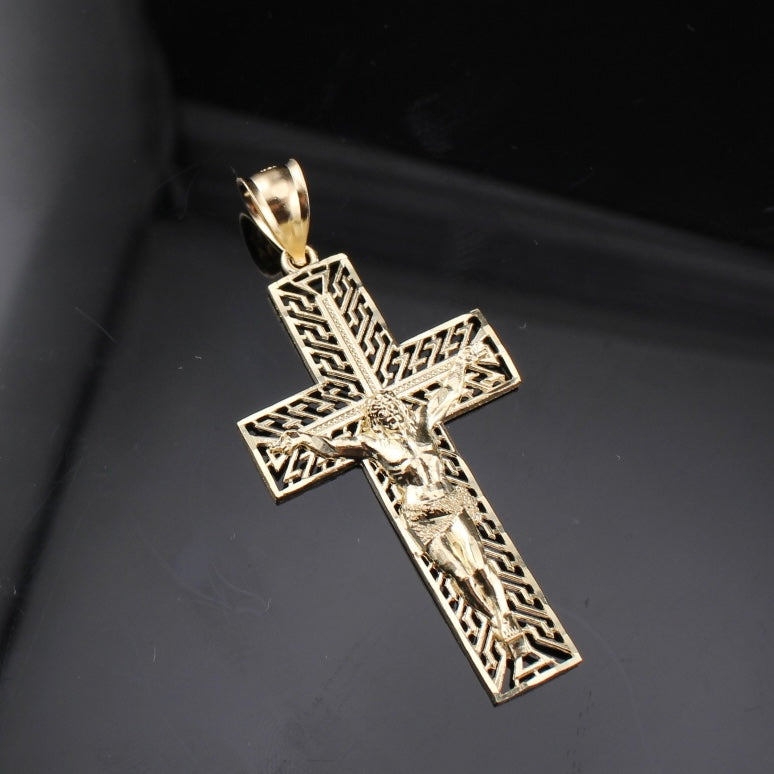 Colgante de oro de 10K con crucifijo