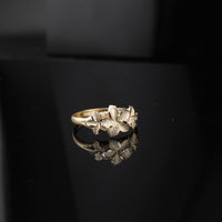 Anillo de oro amarillo de 10K con flor