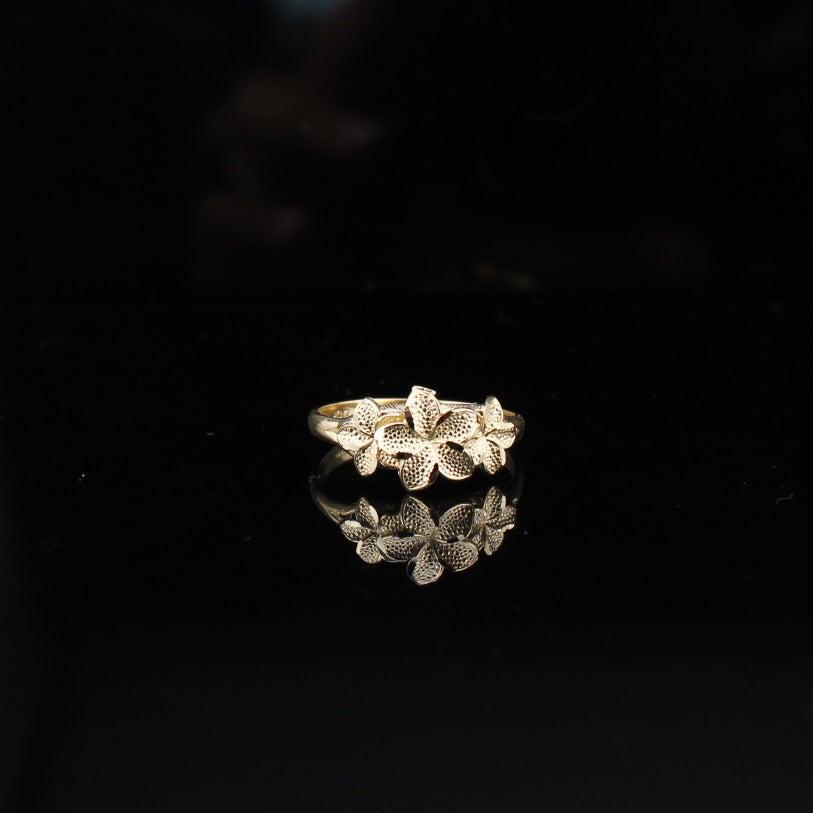 Anillo de oro amarillo de 10K con flor