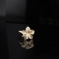 Anillo de flor de oro de 10K auténtico