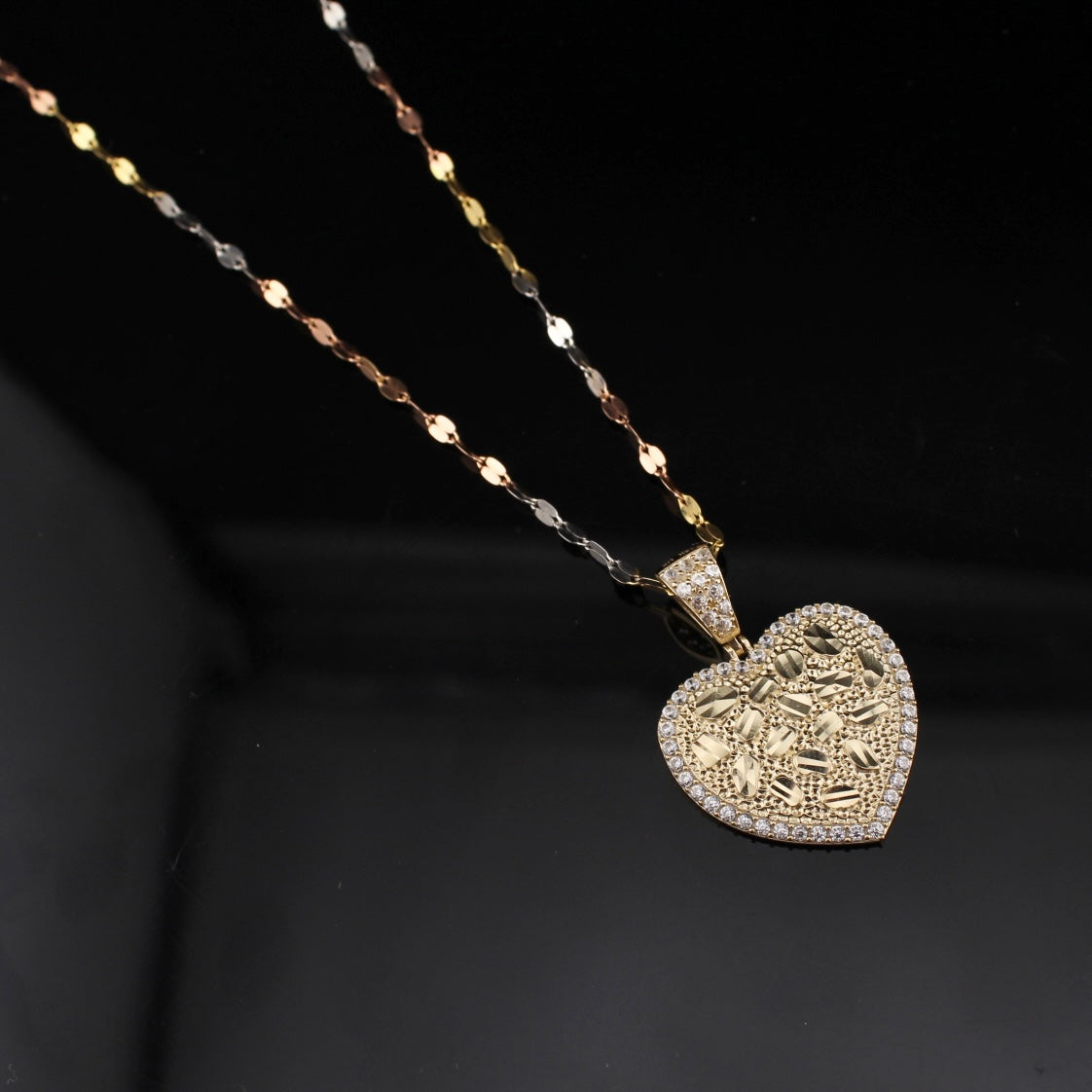 Collar de Corazón con Pepita de Oro de 10K auténtico