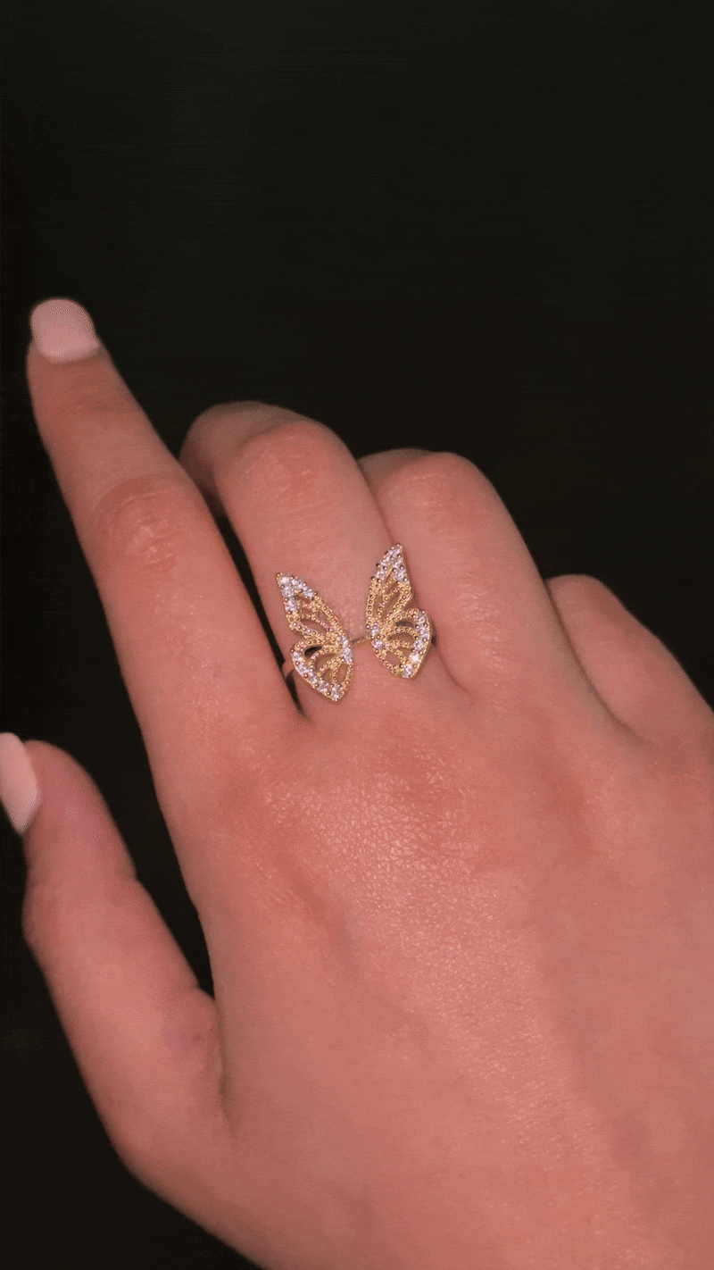 Anillo de oro de 10K con alas de mariposa