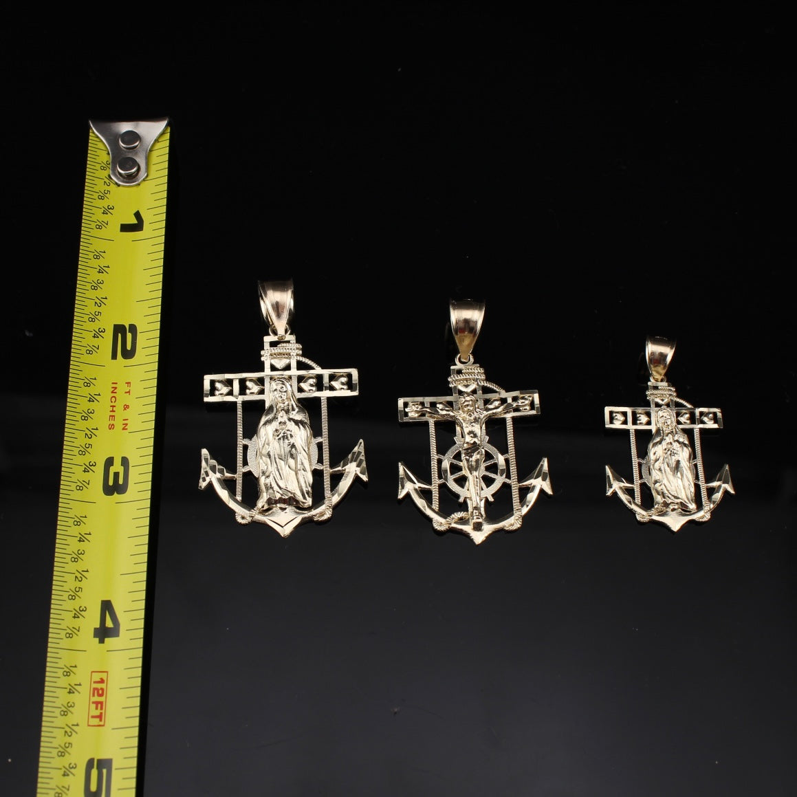 Colgante Ancla de Guadalupe de Oro de 10K auténtico