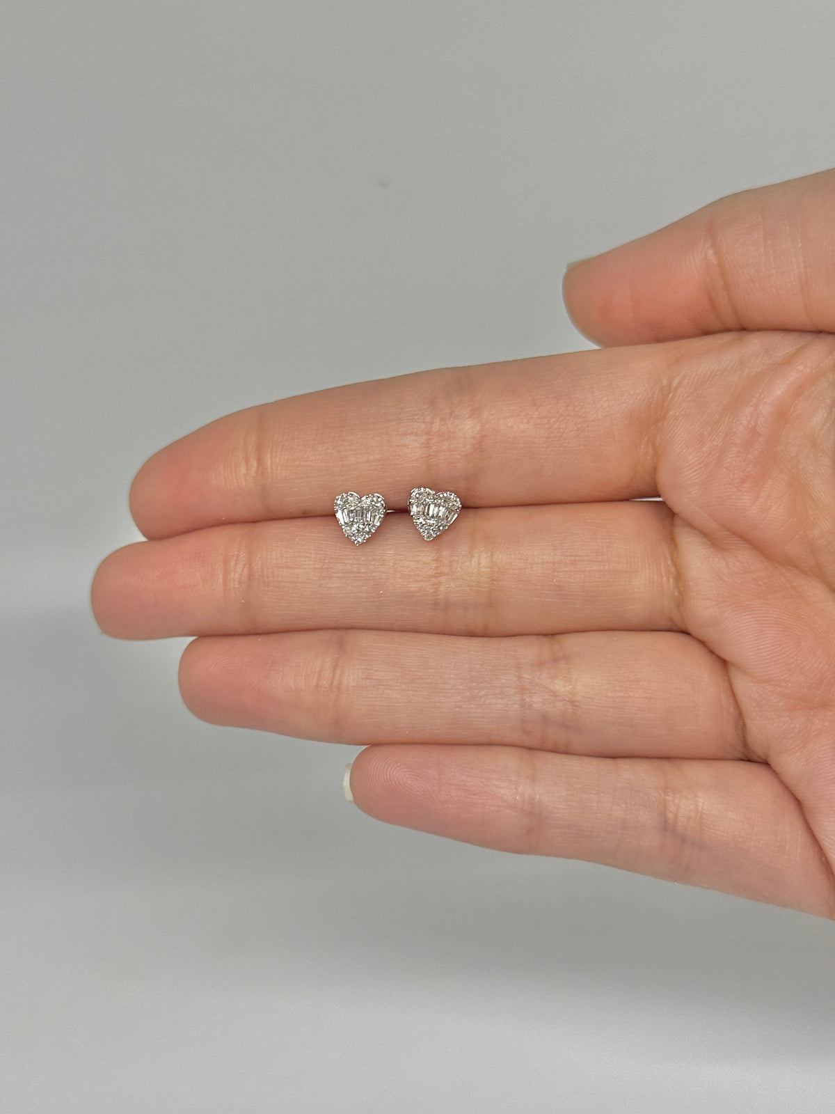 Real 14K Yellow Gold Heart Stud Earrings