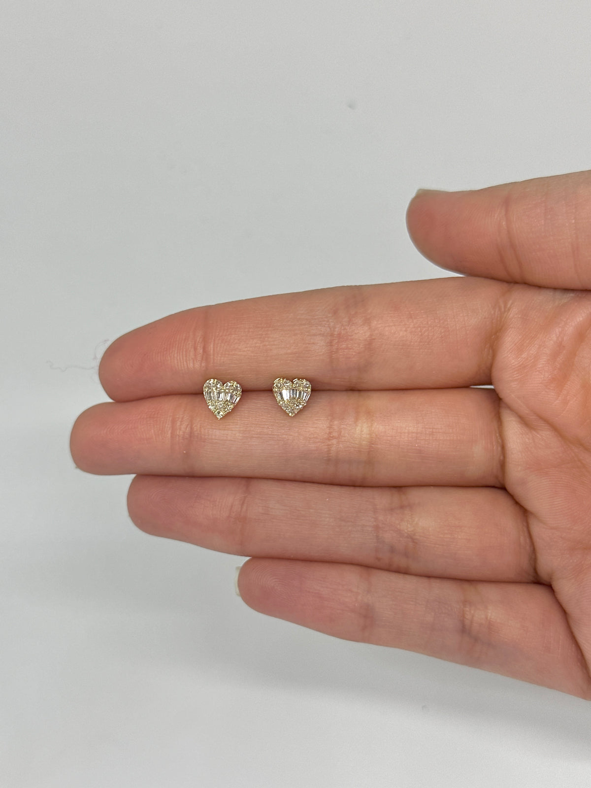 Real 14K Yellow Gold Heart Stud Earrings