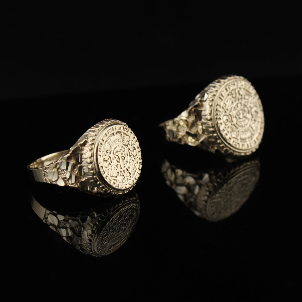 Anillo de pepita con calendario azteca de oro de 10K auténtico