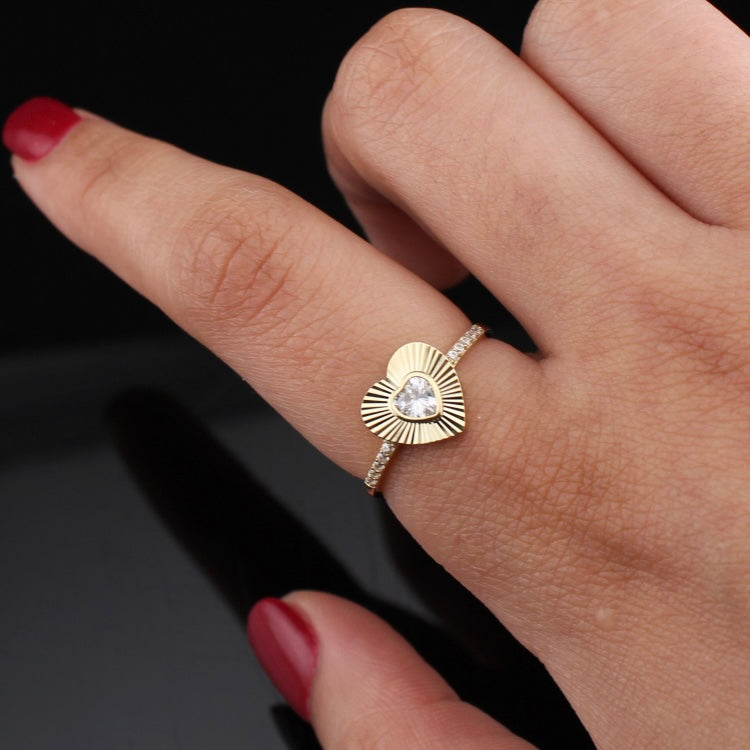 Anillo de corazón de oro de 10K real