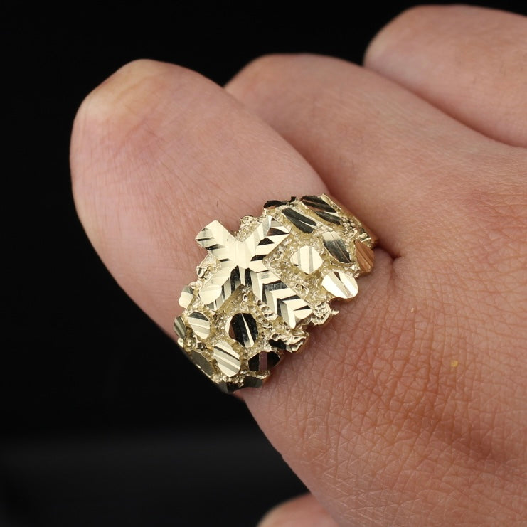 Anillo de oro de 10K auténtico con pepita y cruz