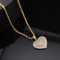 Colgante de oro auténtico de 10 quilates con forma de corazón