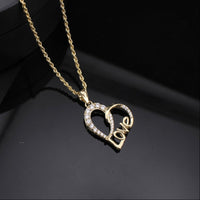 Colgante de oro de 10K con corazón de amor real