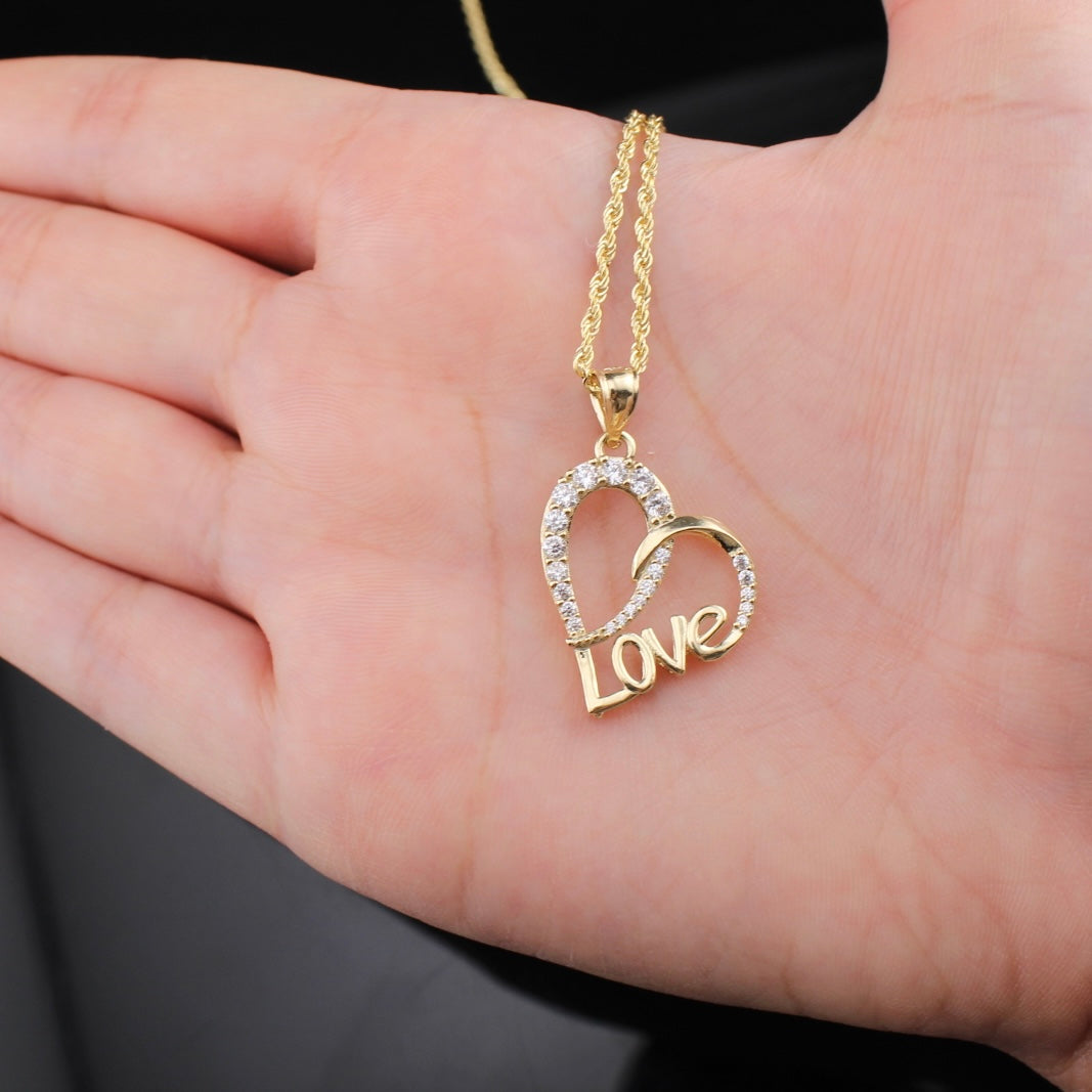 Colgante de oro de 10K con corazón de amor real